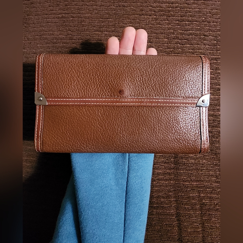 Louis Vuitton
Porte Tresor Suhali Wallet Brown
